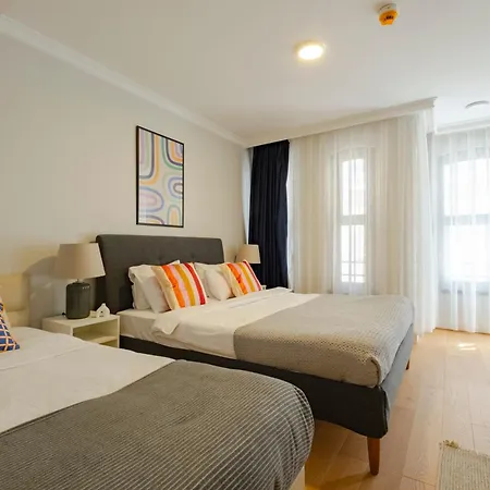 Appartement 3-bedroom Family In Managed - Elevator & Parking Near Taksim Square 4*