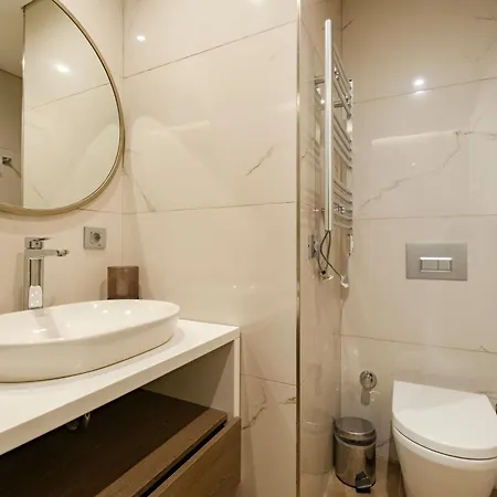 Appartement 3-bedroom Family In Managed - Elevator & Parking Near Taksim Square Istambul