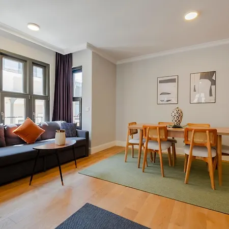 Appartement 3-bedroom Family In Managed - Elevator & Parking Near Taksim Square