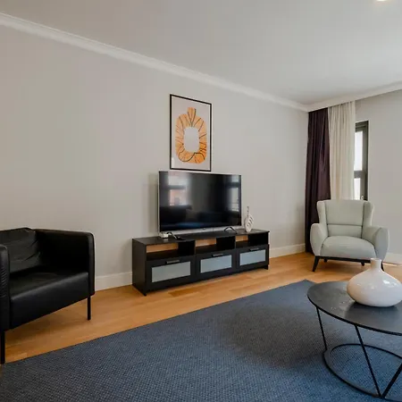 Διαμέρισμα 3-bedroom Family In Managed - Elevator & Parking Near Taksim Square 4*