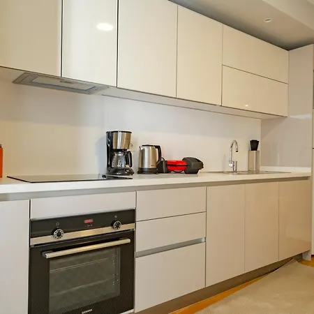 3-bedroom Family In Managed - Elevator & Parking Near Taksim Square Appartement 4*
