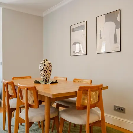 3-bedroom Family In Managed - Elevator & Parking Near Taksim Square