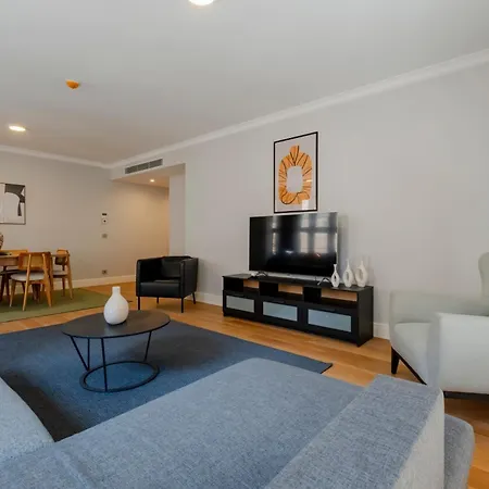 3-bedroom Family In Managed - Elevator & Parking Near Taksim Square Διαμέρισμα
