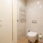 3-bedroom Family In Managed - Elevator & Parking Near Taksim Square דירה איסטמבול