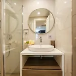 דירה 3-bedroom Family In Managed - Elevator & Parking Near Taksim Square 4*
