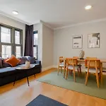 דירה 3-bedroom Family In Managed - Elevator & Parking Near Taksim Square