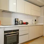 3-bedroom Family In Managed - Elevator & Parking Near Taksim Square דירה 4*