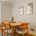 3-bedroom Family In Managed - Elevator & Parking Near Taksim Square