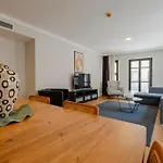 3-bedroom Family In Managed - Elevator & Parking Near Taksim Square דירה 4*