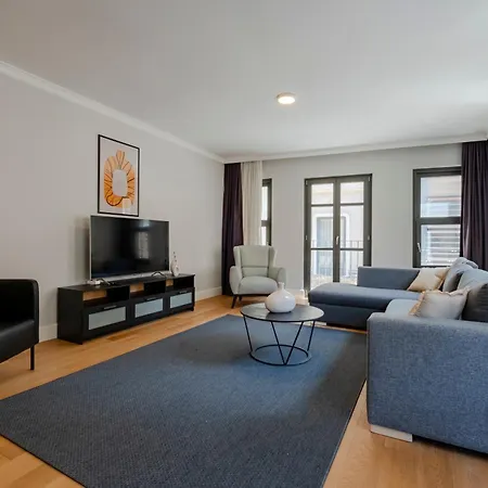 דירה 3-bedroom Family In Managed - Elevator & Parking Near Taksim Square איסטמבול