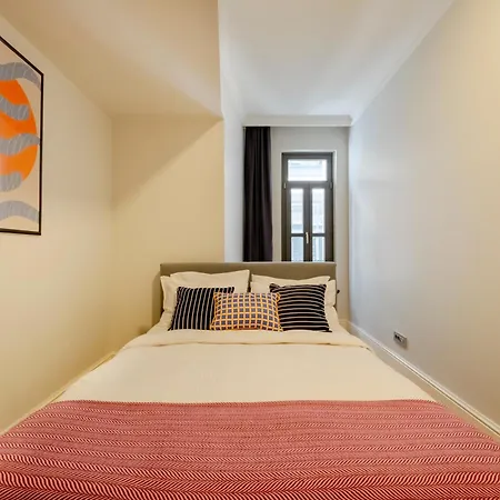 3-bedroom Family In Managed - Elevator & Parking Near Taksim Square איסטמבול